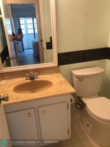 $1,700 | 151 Southwest 135th Terrace, Unit 203T, Pembroke Pines, FL 33027