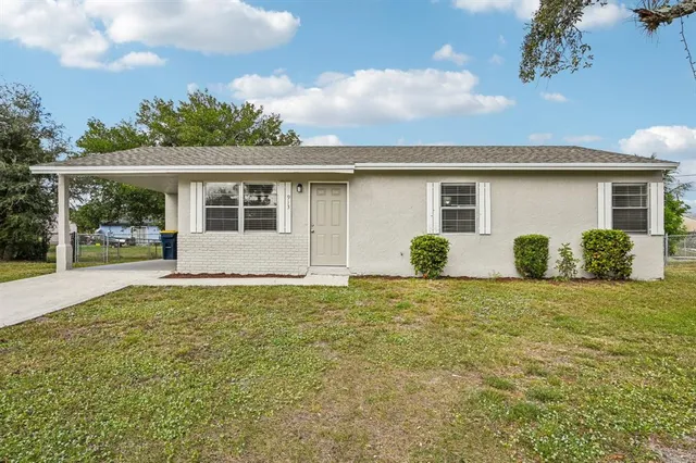 $325,000 | 913 East 8th Street, Stuart, FL 34994