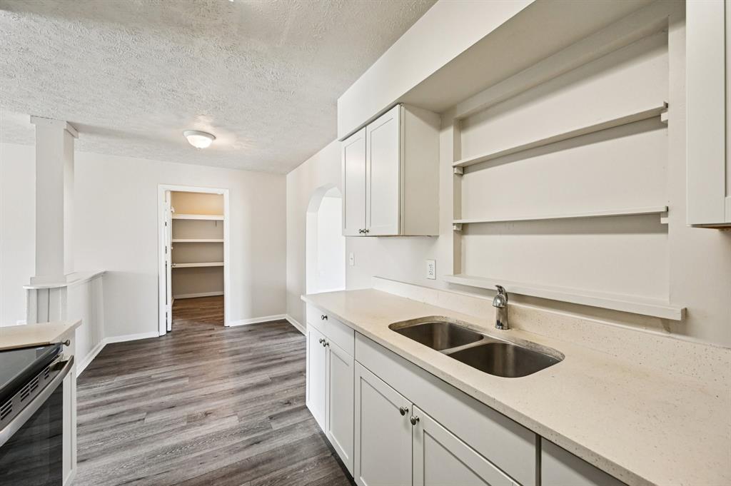 913 East 8th Street Stuart, FL 34994 - Photo 11 of 32