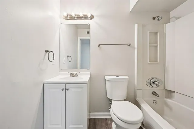 $325,000 | 913 East 8th Street, Stuart, FL 34994