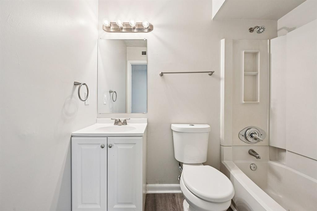 913 East 8th Street Stuart, FL 34994 - Photo 14 of 32