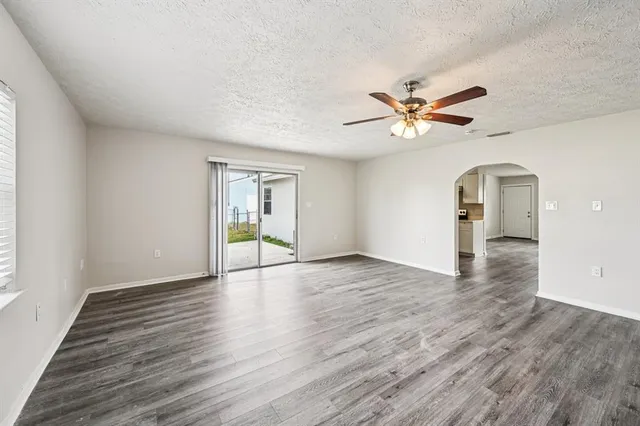 $325,000 | 913 East 8th Street, Stuart, FL 34994