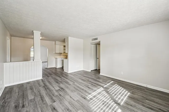 $325,000 | 913 East 8th Street, Stuart, FL 34994