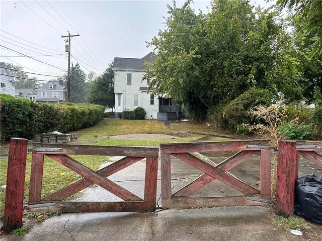 $95,000 | 200 Evans Street, Uniontown, PA 15401