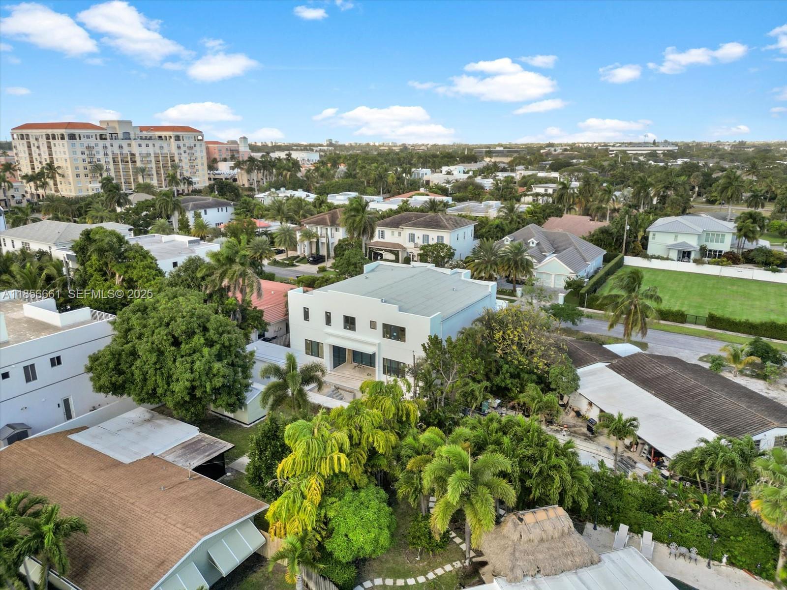 274 Northeast 3rd Court Boca Raton, FL 33432 - Photo 3 of 9 a view of a city
