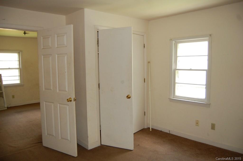 960 Spring Street Rock Hill, SC 29730 - Photo 5 of 12 Gallery Image 5