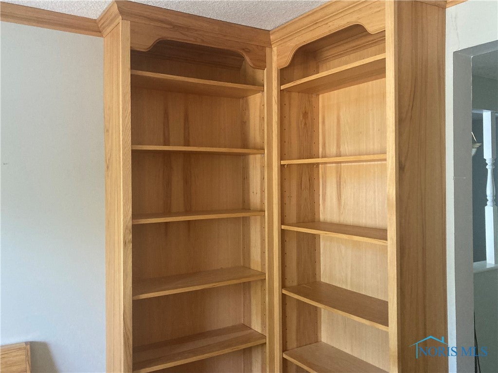 579 3 Rivers Ct. Defiance, OH 43512 - Photo 9 of 25 Custom cook book shelving stays