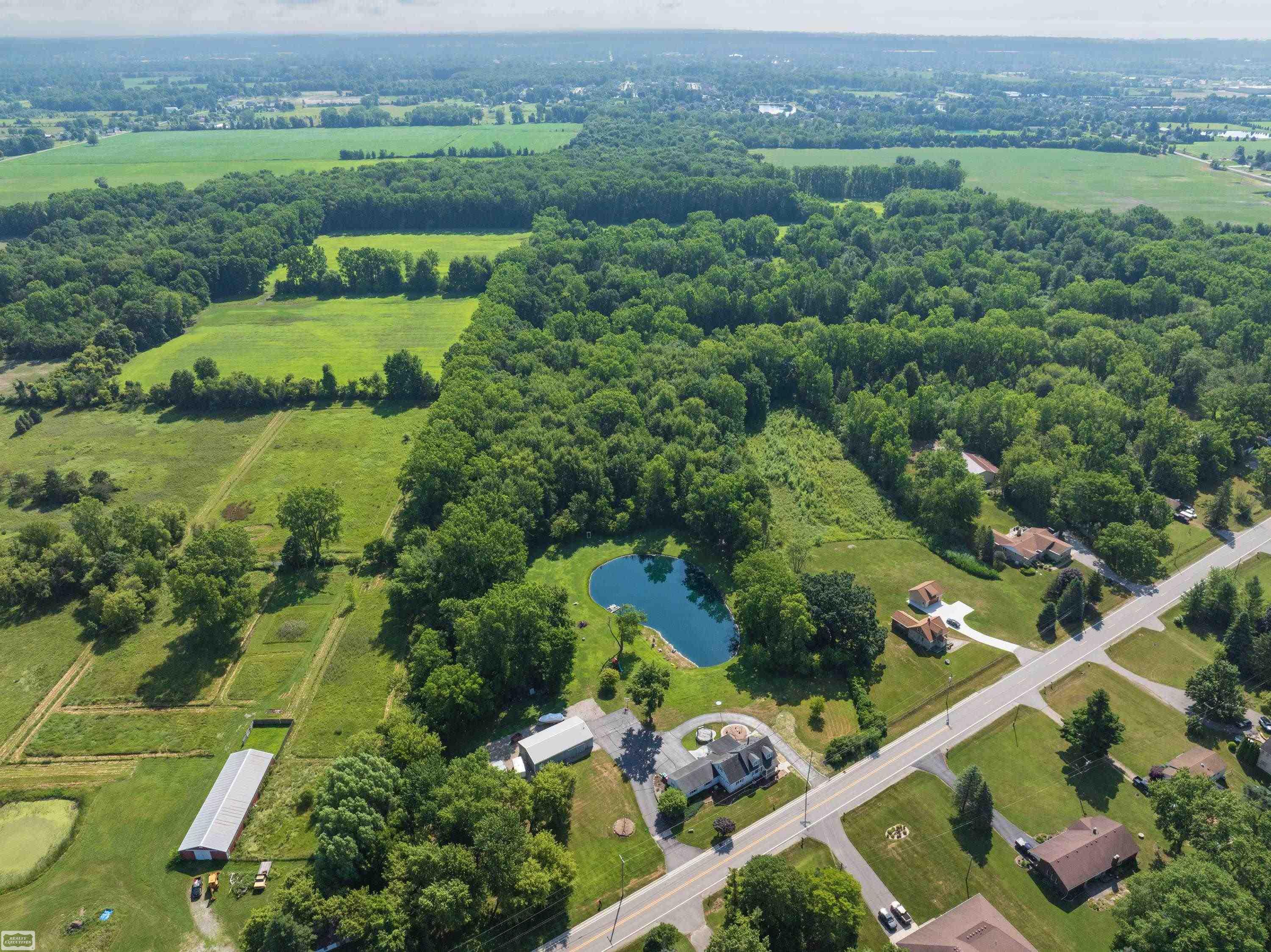 53870 Fairchild Road Macomb, MI 48042 - Photo 50 of 58 50180364-52e5cc56-c927-4179-9641-335c29abb2c0.JPG