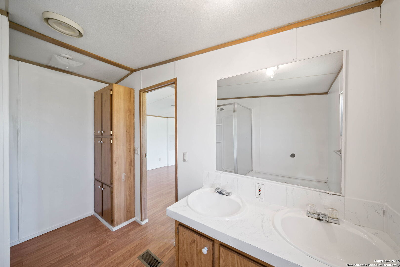 9530 Cross Rdg Lane San Antonio, TX 78263 - Photo 12 of 43