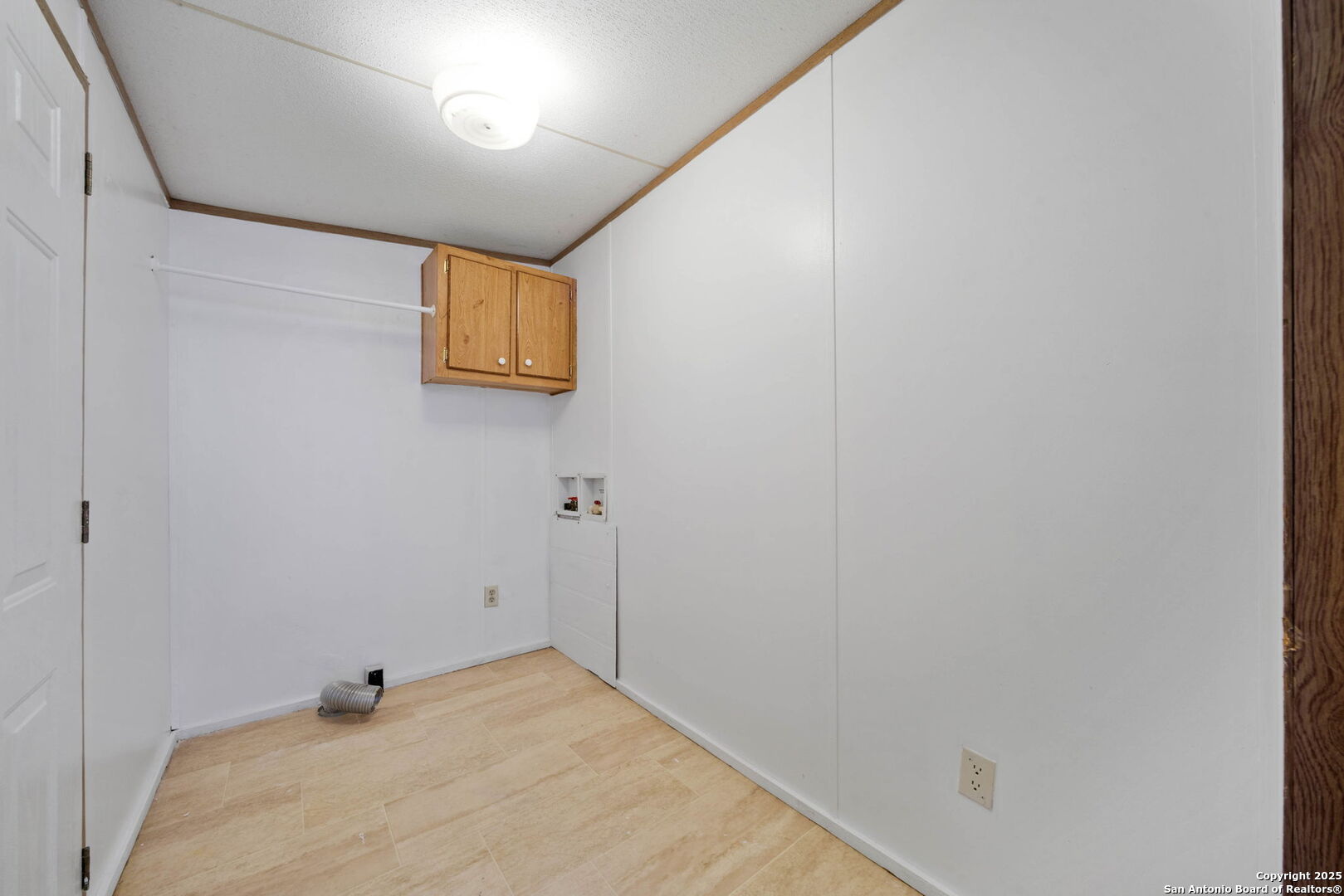 9530 Cross Rdg Lane San Antonio, TX 78263 - Photo 17 of 43