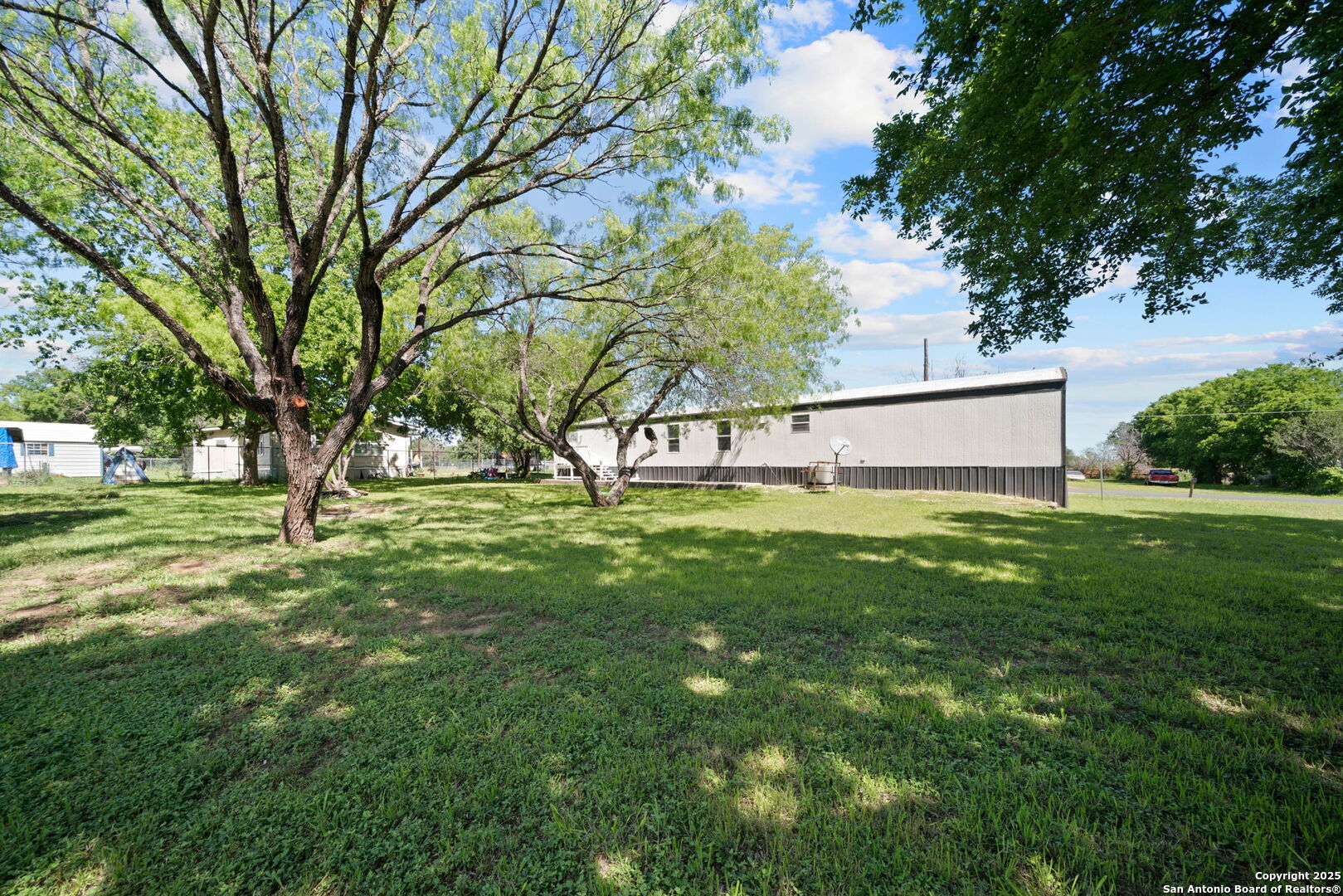 9530 Cross Rdg Lane San Antonio, TX 78263 - Photo 20 of 43