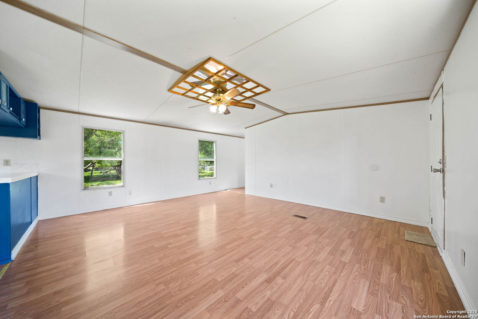 9530 Cross Rdg Lane San Antonio, TX 78263 - Photo 4 of 43