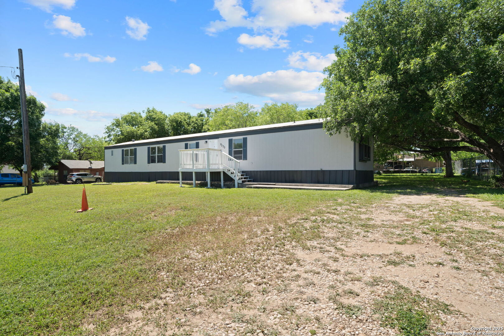 9530 Cross Rdg Lane San Antonio, TX 78263 - Photo 41 of 43