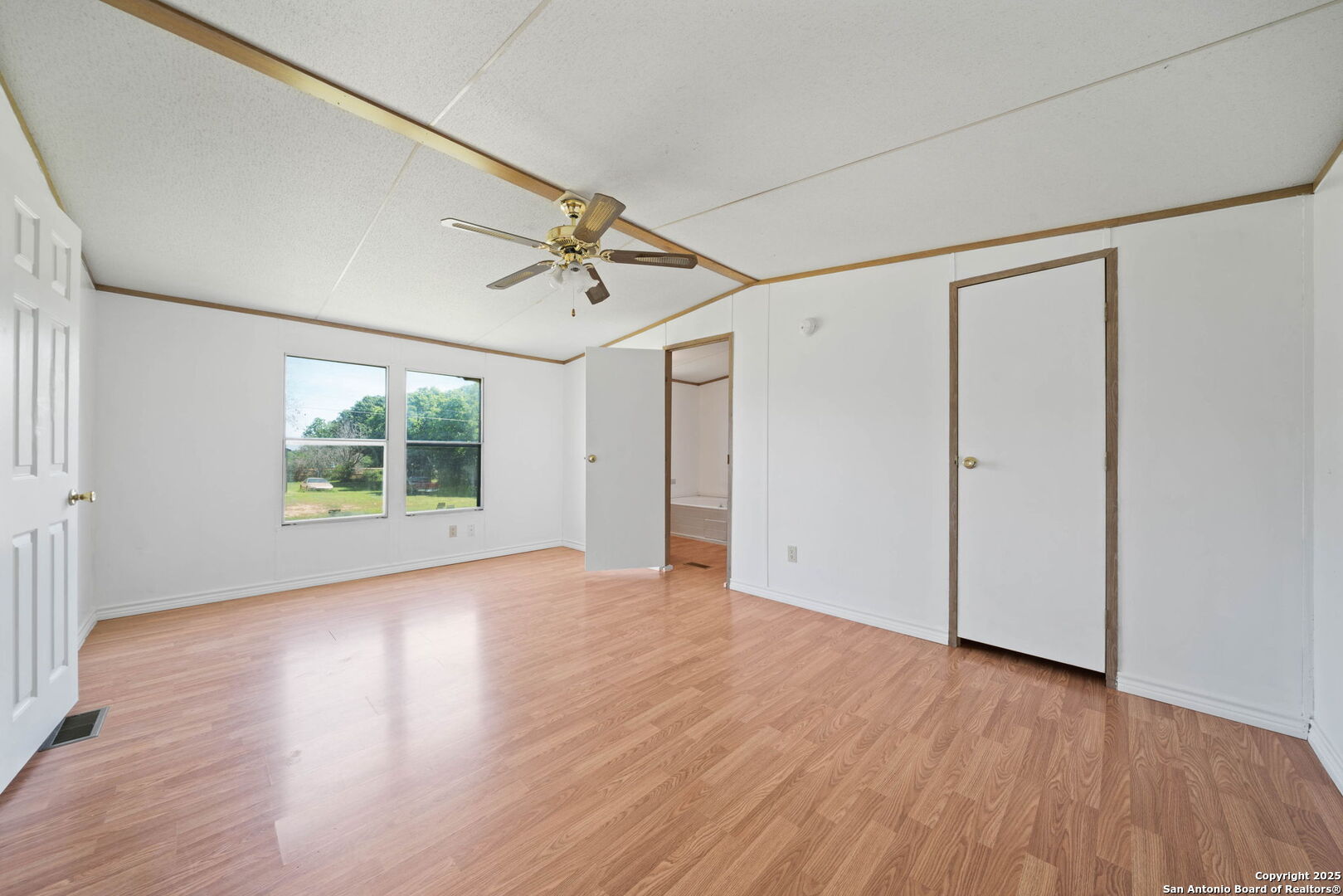 9530 Cross Rdg Lane San Antonio, TX 78263 - Photo 10 of 43