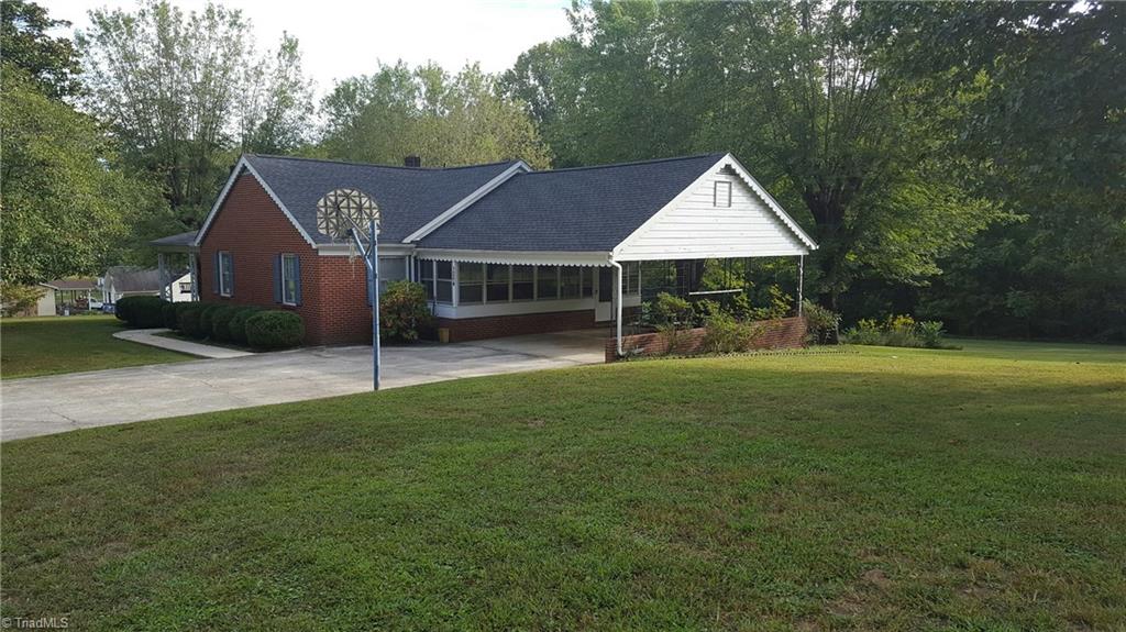 1204 Linville Road Mount Airy, NC 27030 - Photo 3 of 27 Gallery Image 3