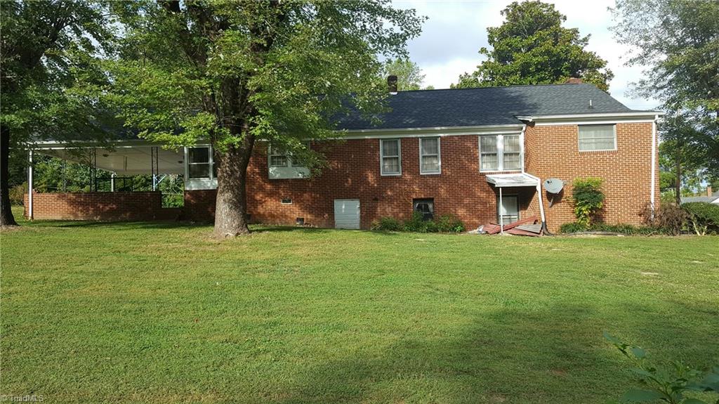 1204 Linville Road Mount Airy, NC 27030 - Photo 5 of 27 Gallery Image 5