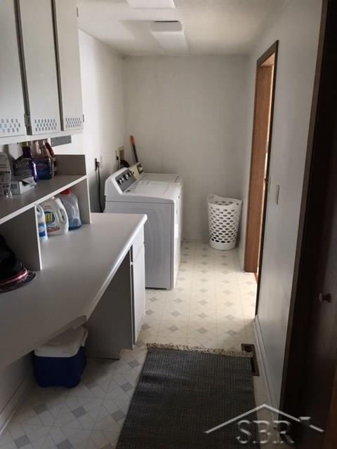4954 Cole Road Saginaw, MI 48601 - Photo 11 of 28 31329496-10.JPG