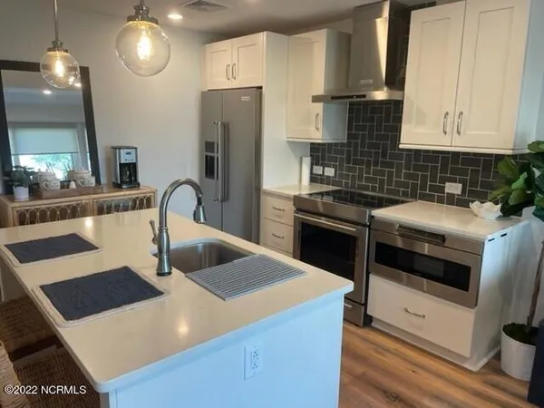 $2,200 | 10 Grace Street, Unit 302, Wilmington, NC 28401