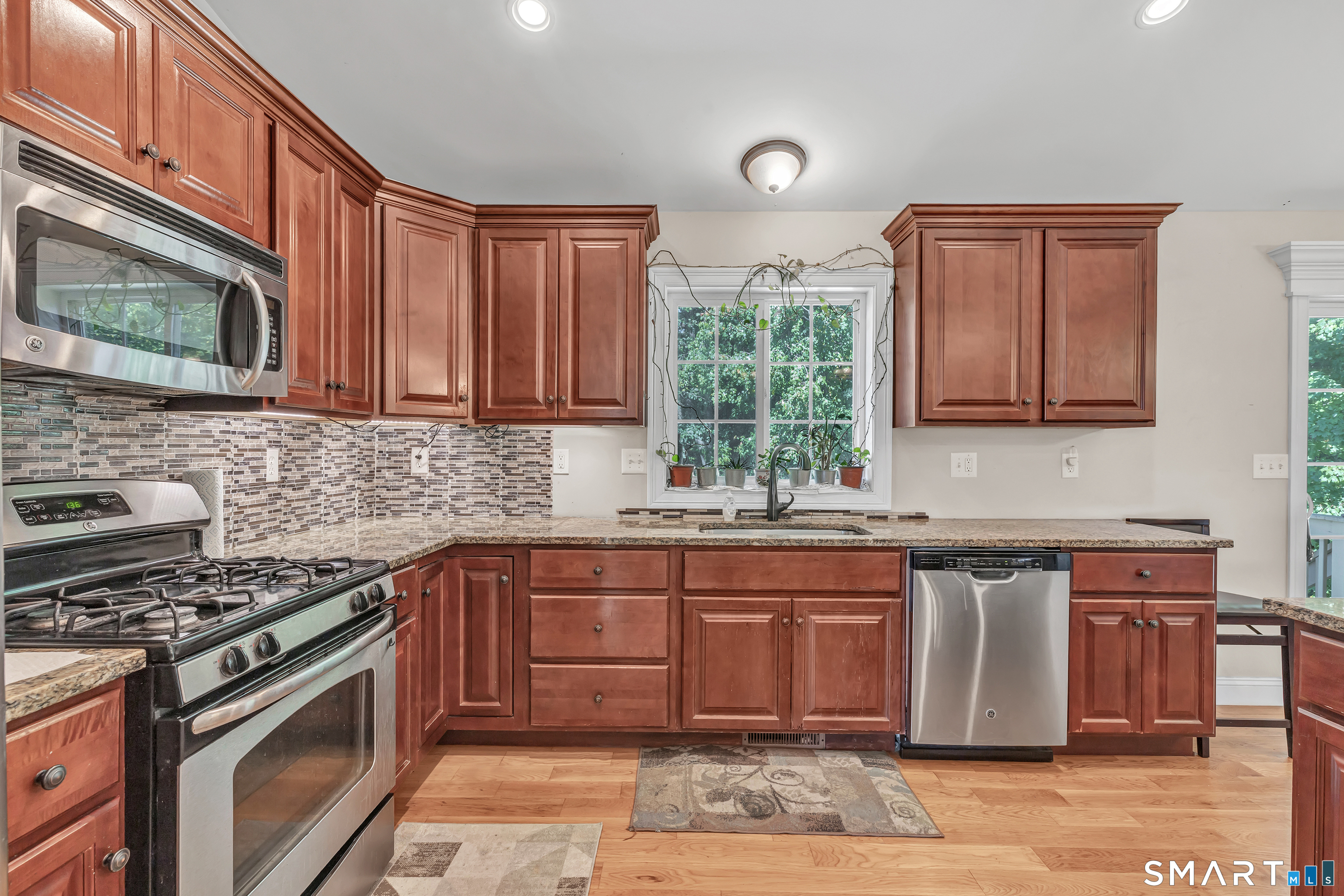 26 R Hoinski Way Ansonia, CT 06401 - Photo 8 of 33 Gallery Image 8