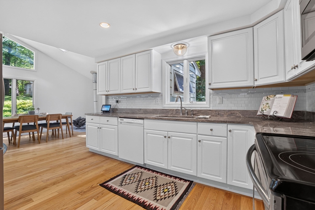 5 Holbrook Road Wayland, MA 01778 - Photo 11 of 24