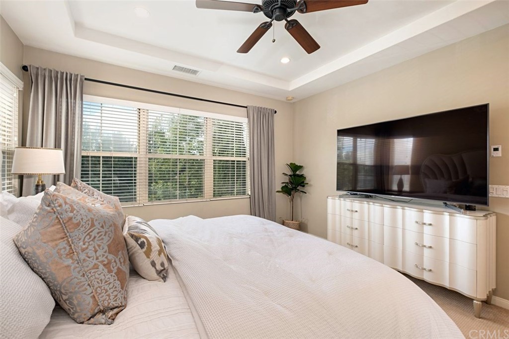 24 Lacebark Irvine, CA 92618 - Photo 11 of 28