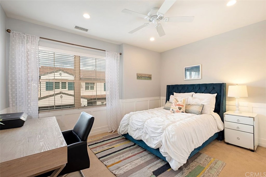 24 Lacebark Irvine, CA 92618 - Photo 14 of 28