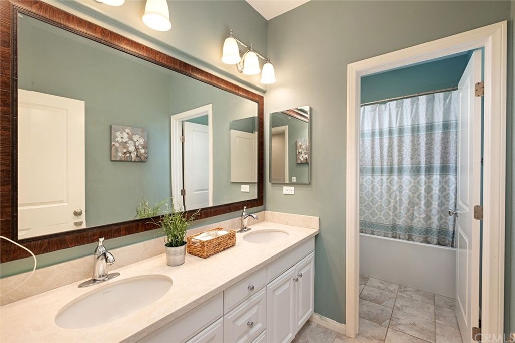 24 Lacebark Irvine, CA 92618 - Photo 16 of 28