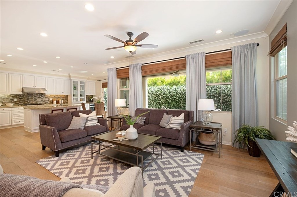 24 Lacebark Irvine, CA 92618 - Photo 4 of 28