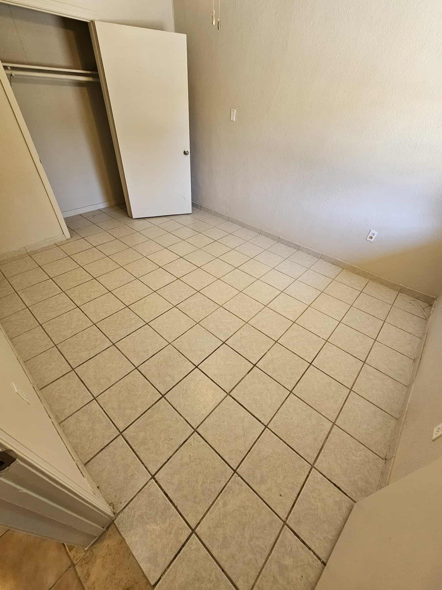 4115 Bering Street, Unit B Houston, TX 77003 - Photo 7 of 8 a view of a garage