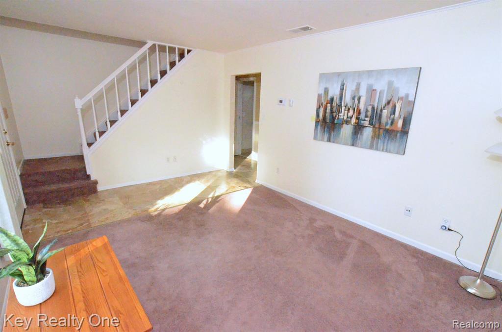 1102 Moreland Court Rochester Hills, MI 48307 - Photo 3 of 31