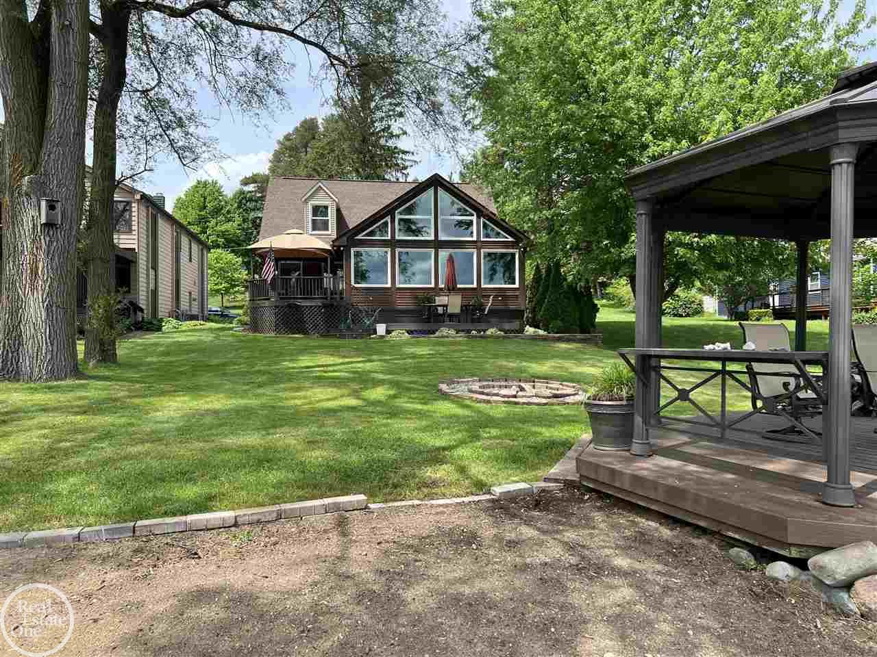 2629 Rubbins Road Howell, MI 48843 - Photo 8 of 63