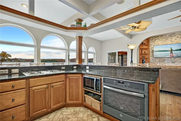 $1,190,000 | 331 Hollow Oak Road, Sunrise Beach, MO 65079