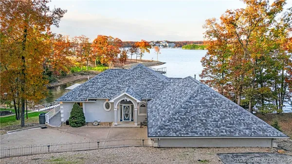 $1,190,000 | 331 Hollow Oak Road, Sunrise Beach, MO 65079