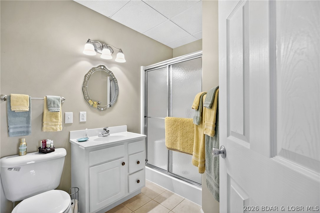 331 Hollow Oak Road Sunrise Beach, MO 65079 - Photo 50 of 66 En-suite