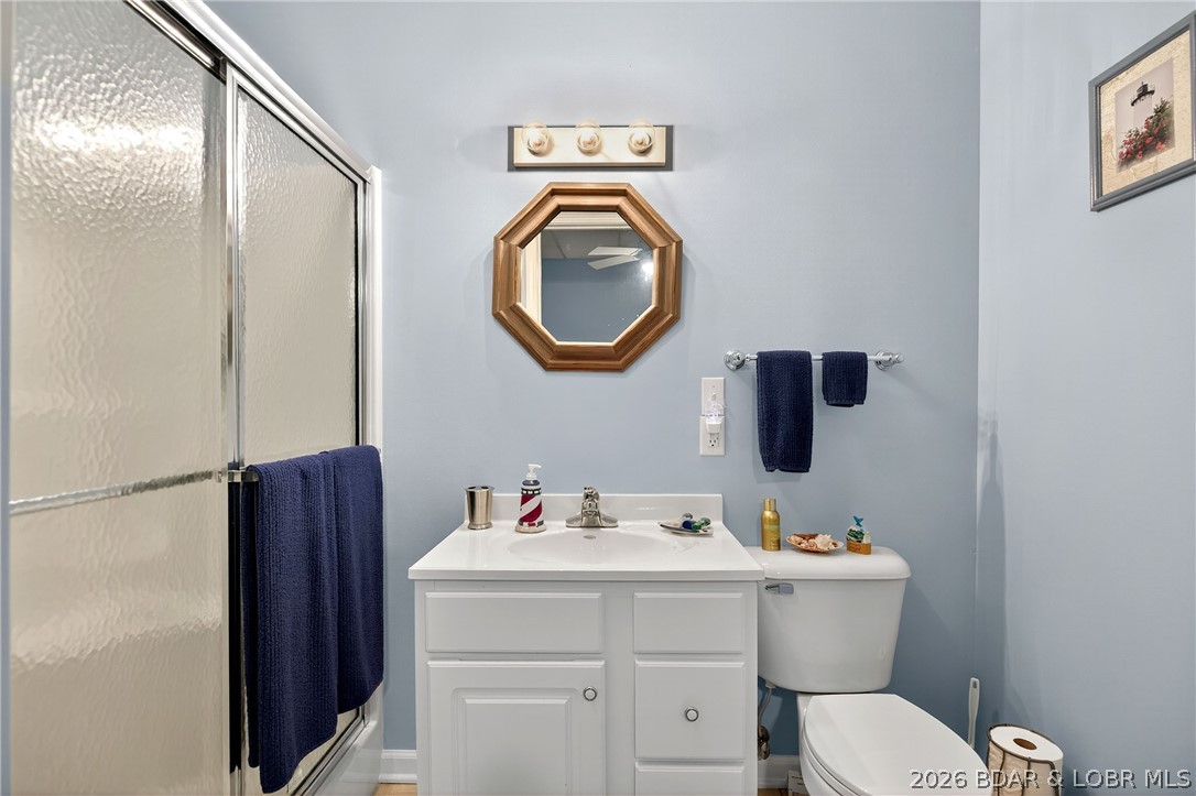 331 Hollow Oak Road Sunrise Beach, MO 65079 - Photo 54 of 66 En-suite