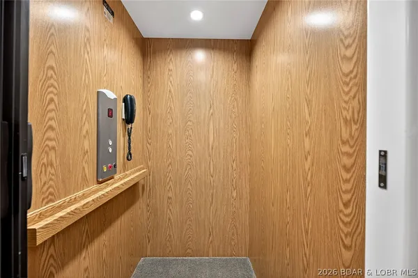 $1,190,000 | 331 Hollow Oak Road, Sunrise Beach, MO 65079