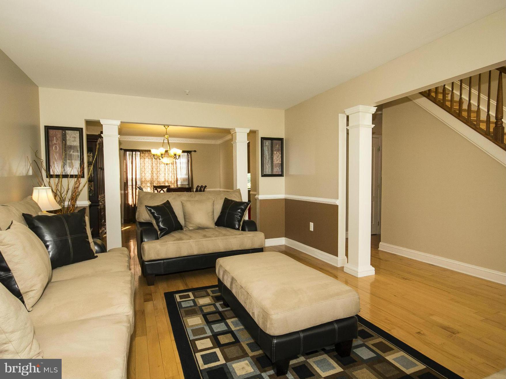 12102 Deka Road Clinton, MD 20735 - Photo 3 of 30 Columns and Elegant Molding