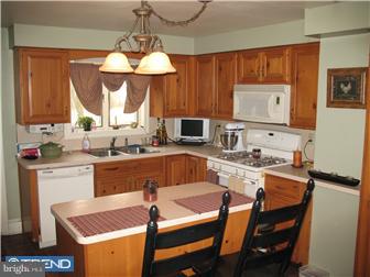 177 Pointers Auburn Road Mannington, NJ 08079 - Photo 11 of 12 Kitchen