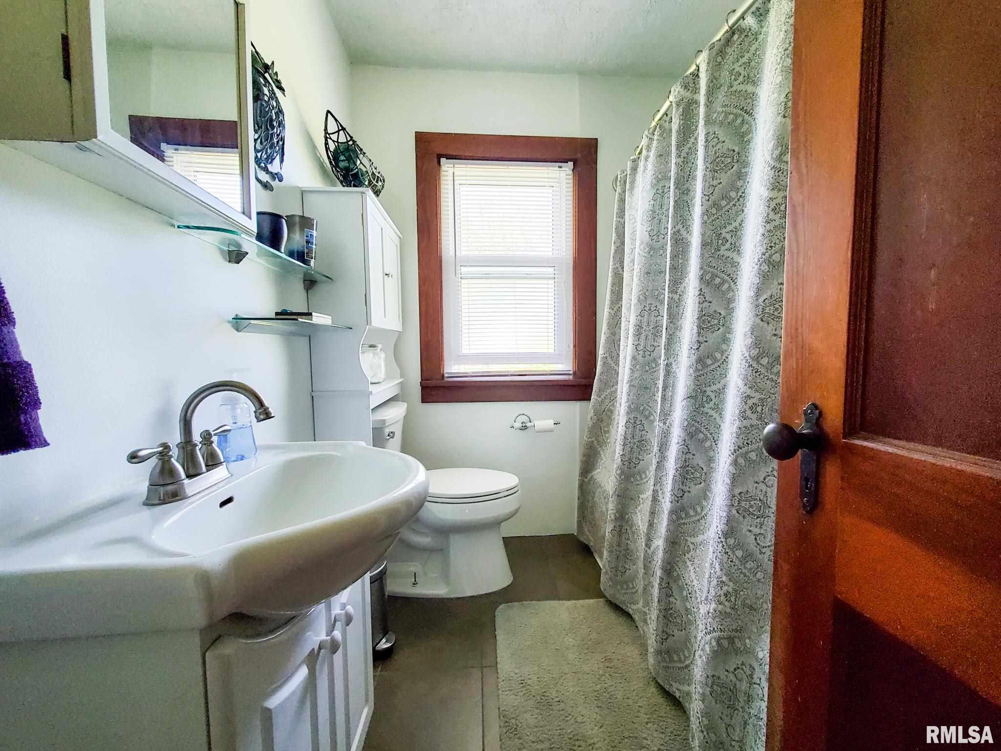 7921 Knoxville Road Milan, IL 61264 - Photo 9 of 15 Gallery Image 9