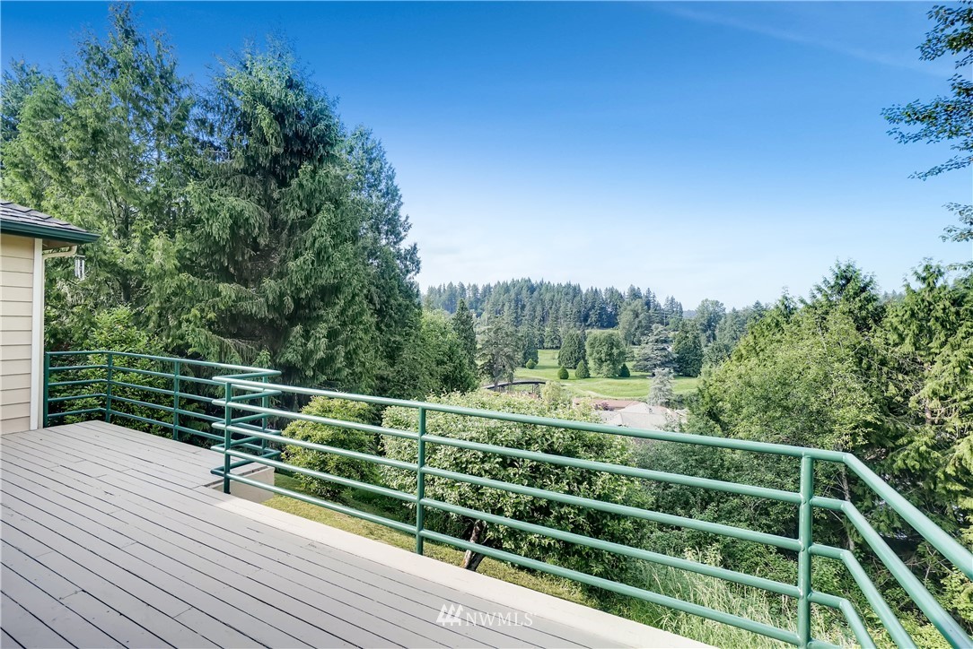 9328 Hoeder Lane Bothell, WA 98011 - Photo 2 of 25 Gallery Image 2