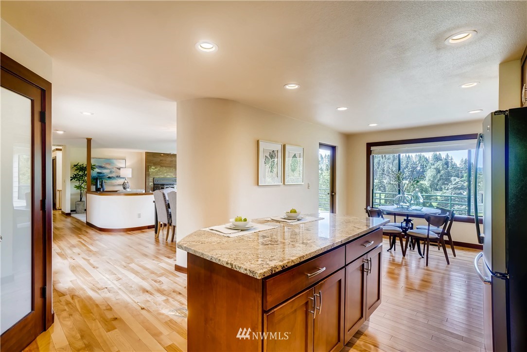 9328 Hoeder Lane Bothell, WA 98011 - Photo 11 of 25 Gallery Image 11