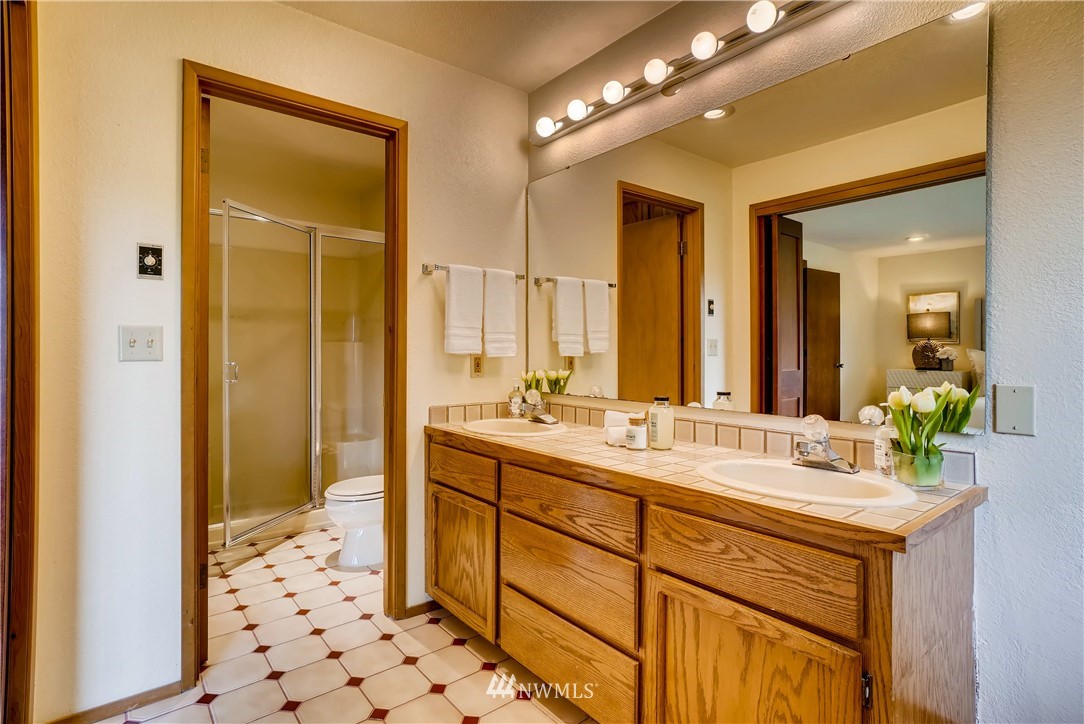 9328 Hoeder Lane Bothell, WA 98011 - Photo 15 of 25 Gallery Image 15