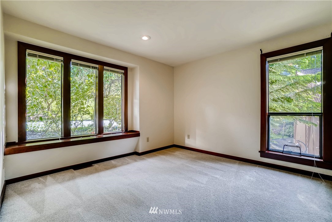 9328 Hoeder Lane Bothell, WA 98011 - Photo 16 of 25 Gallery Image 16