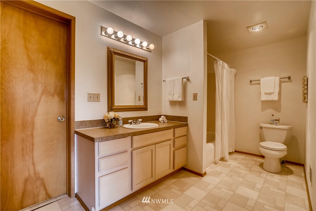 9328 Hoeder Lane Bothell, WA 98011 - Photo 23 of 25 Gallery Image 23