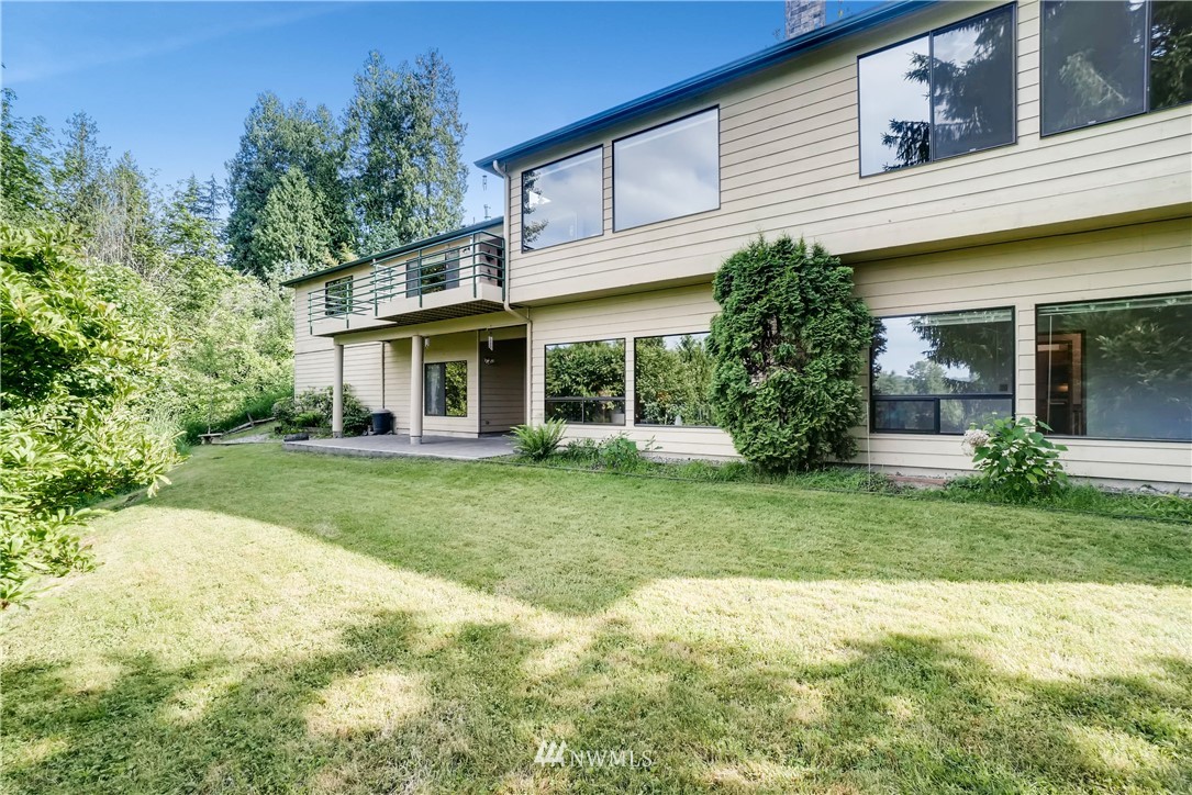 9328 Hoeder Lane Bothell, WA 98011 - Photo 5 of 25 Gallery Image 5
