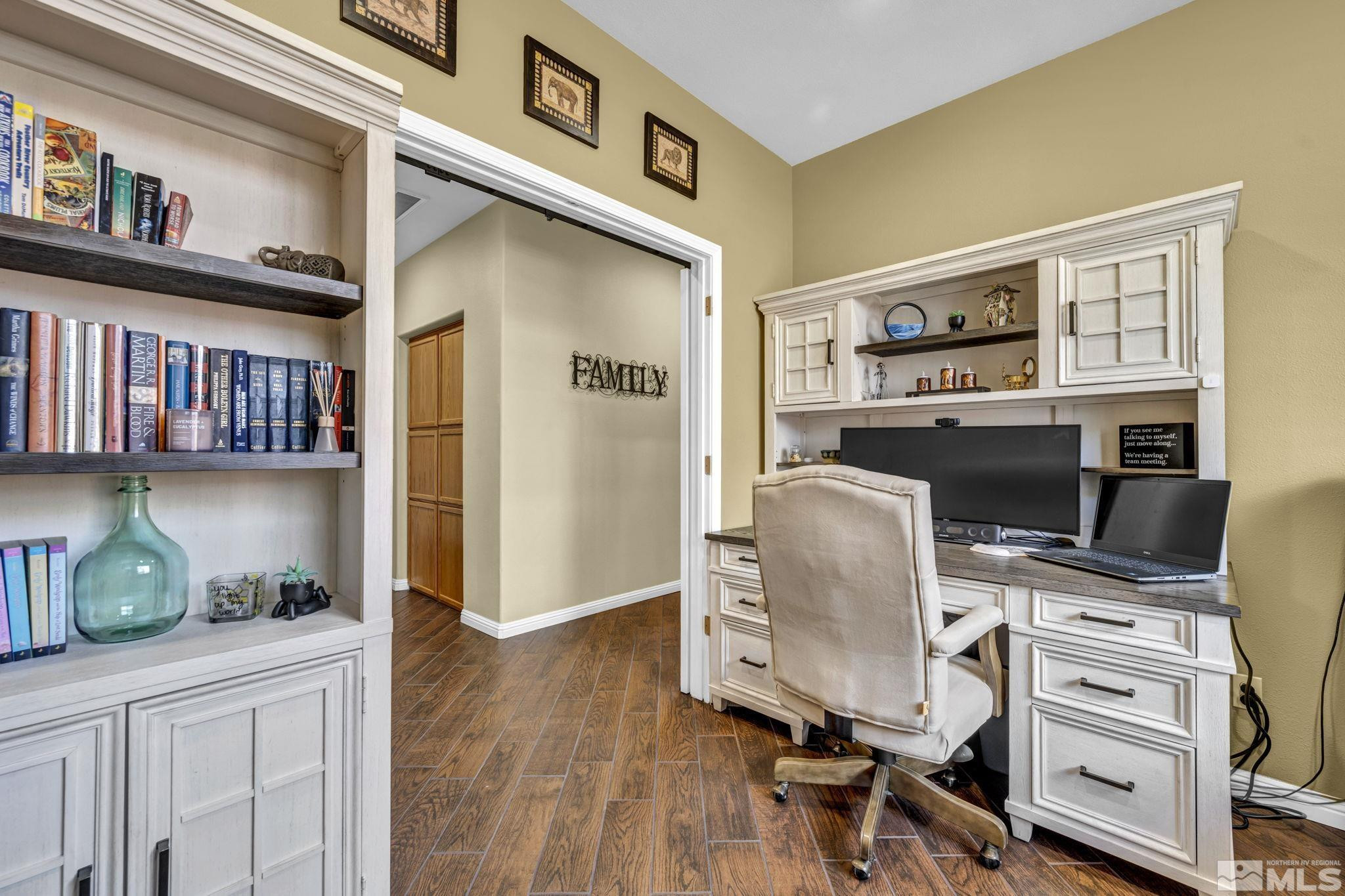 6015 Stillmeadow Drive Reno, NV 89502 - Photo 32 of 39 a workspace with furniture
