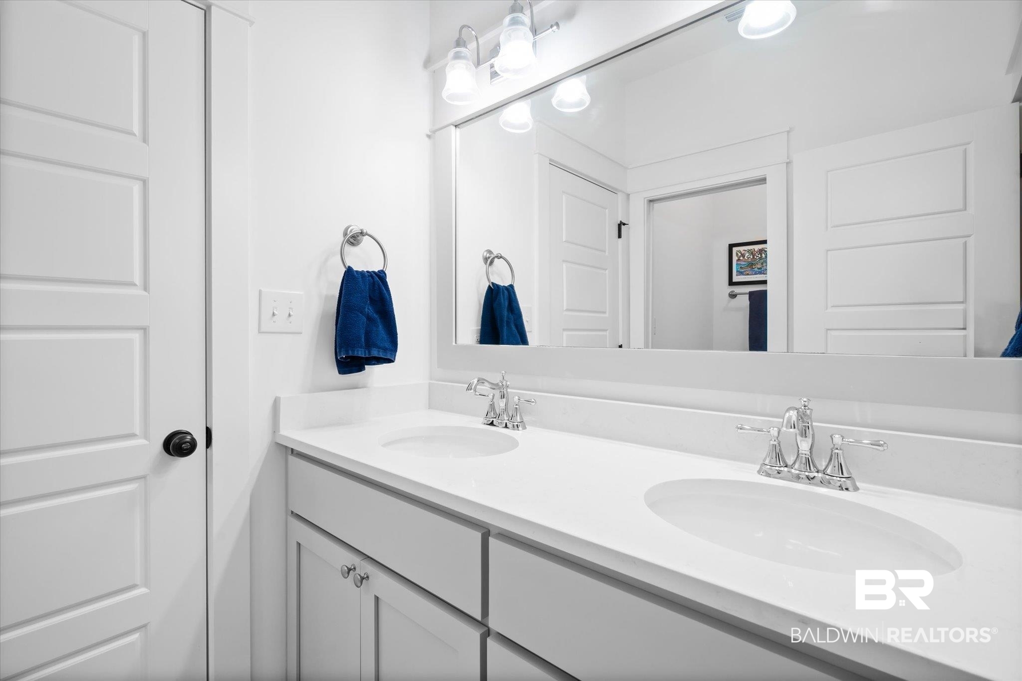 15 Semmes Avenue Mobile, AL 36604 - Photo 20 of 43 Bathroom with vanity