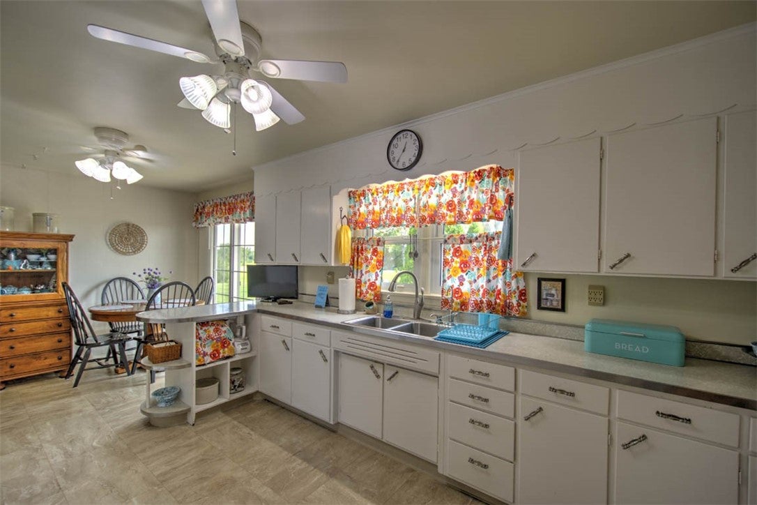 3484 Long Creek Road Decatur, IL 62521 - Photo 13 of 31 Gallery Image 13