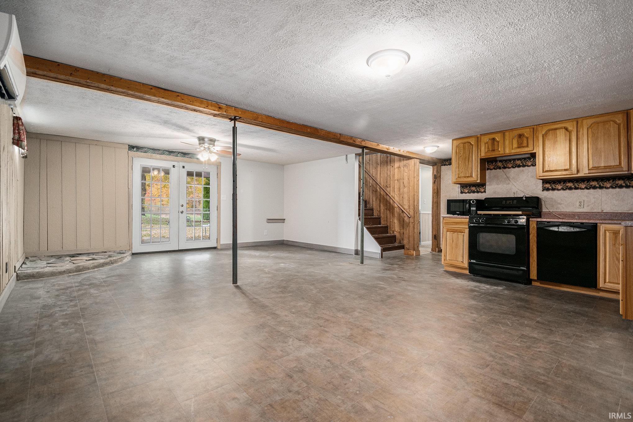 8715 Iris Road Plymouth, IN 46563 - Photo 17 of 31