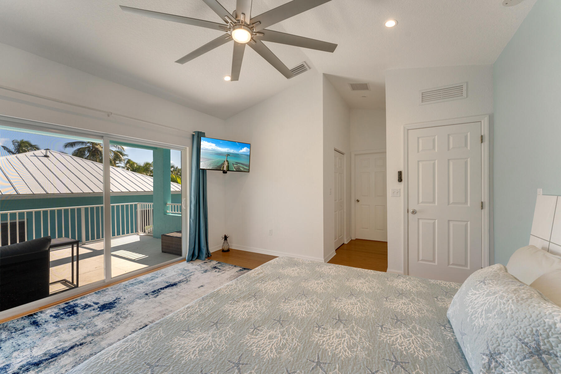 189 Carroll Street Islamorada, FL 33036 - Photo 20 of 37 a view of entryway with livingroom